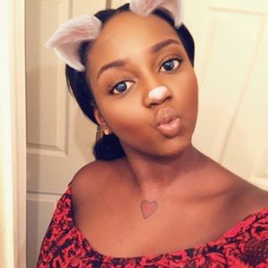 Meet your Posher, Ndeye